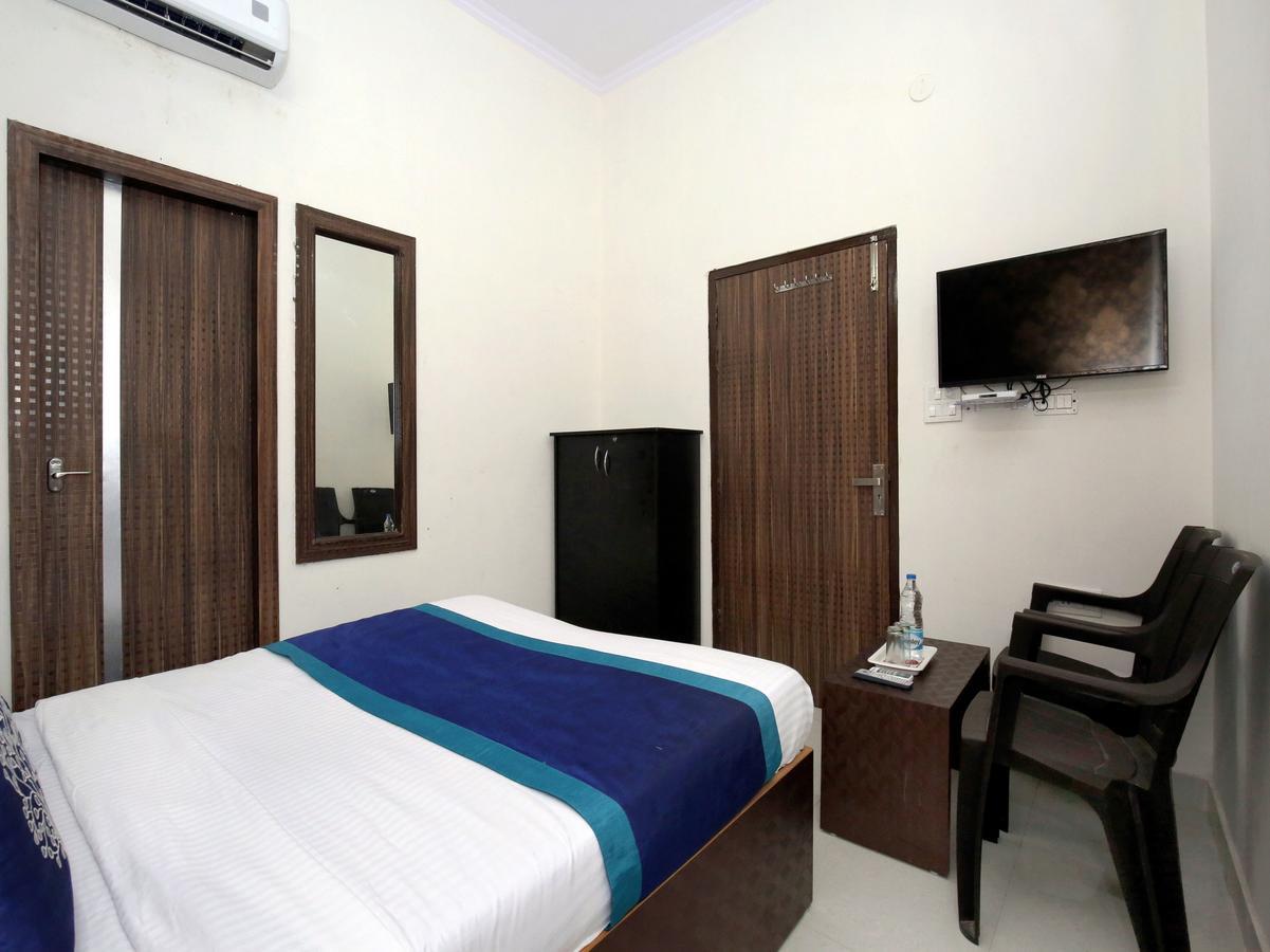 Oyo 10075 Hotel Kaydee Amritsar Exterior photo